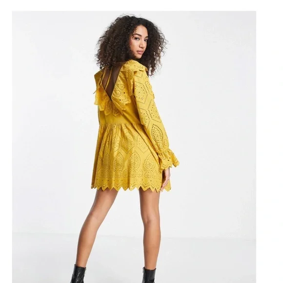 NWT  broderie ruffle neck chuck on dress in yellow - Picture 5 of 8